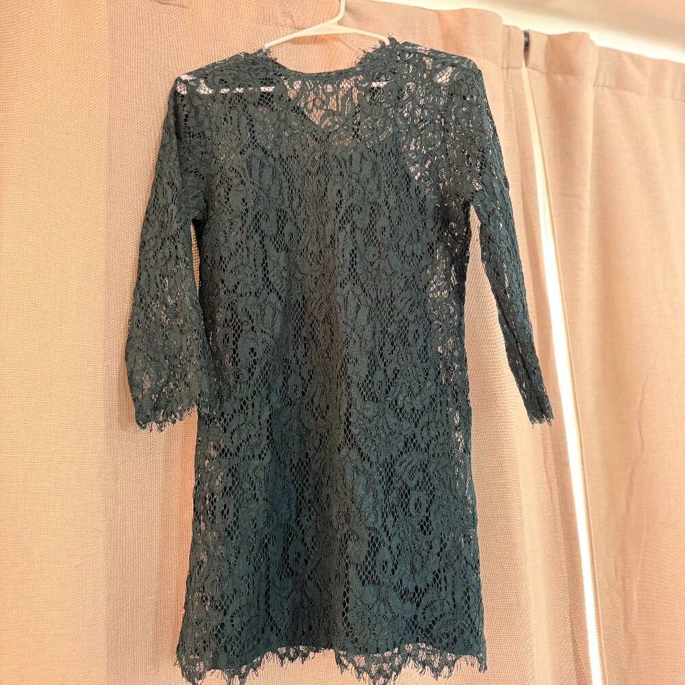 Two piece mini emerald lace dress